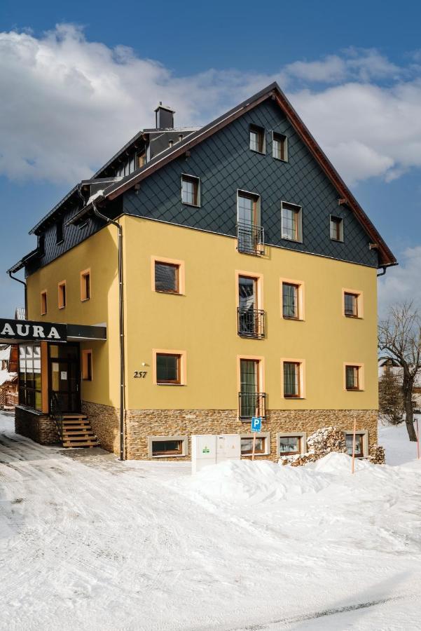 Aura III Apartment Bozi Dar Luaran gambar